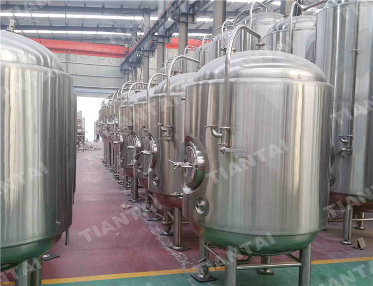 2500L Vertical Bright Beer Tank